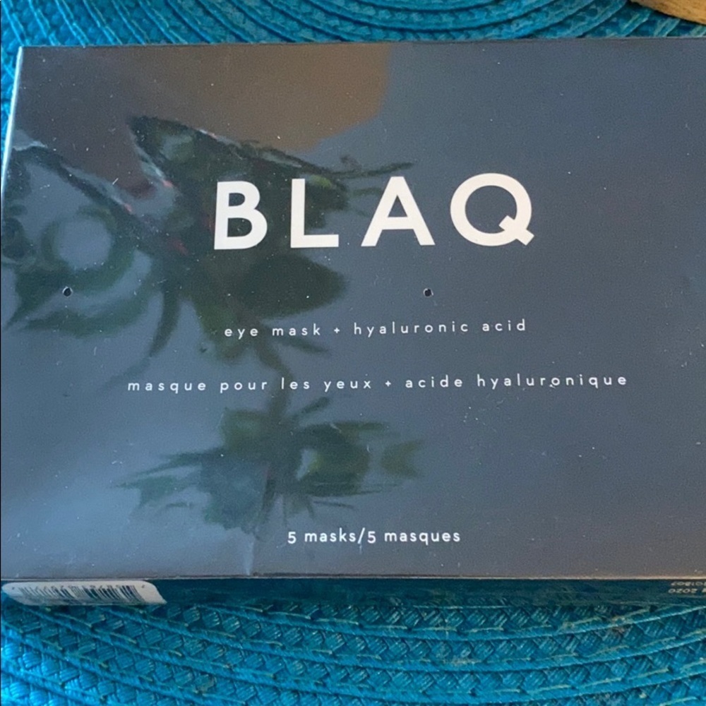 BLAQ eye mask hyaluronic acid.